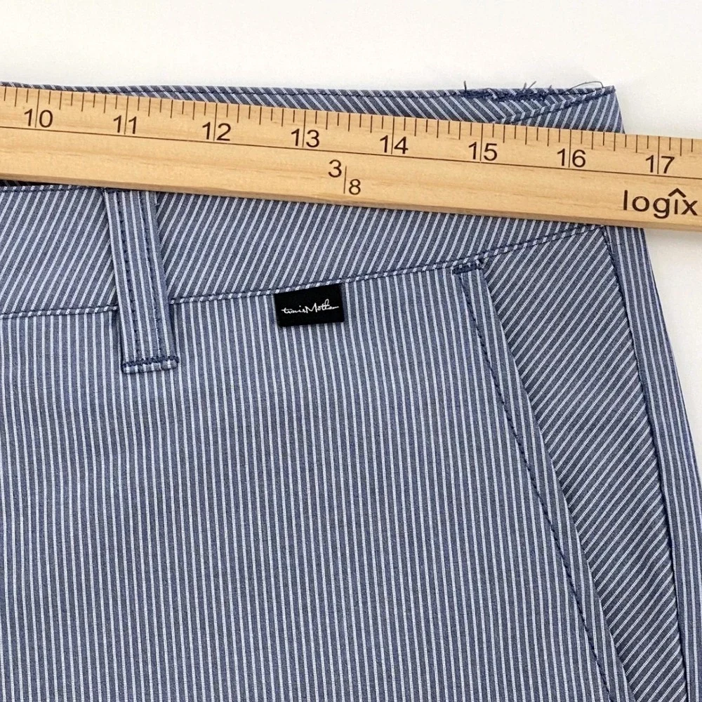 Travis Mathew Golf Shorts Mens 32 Blue Pinstripe Shorts Performance Stretch